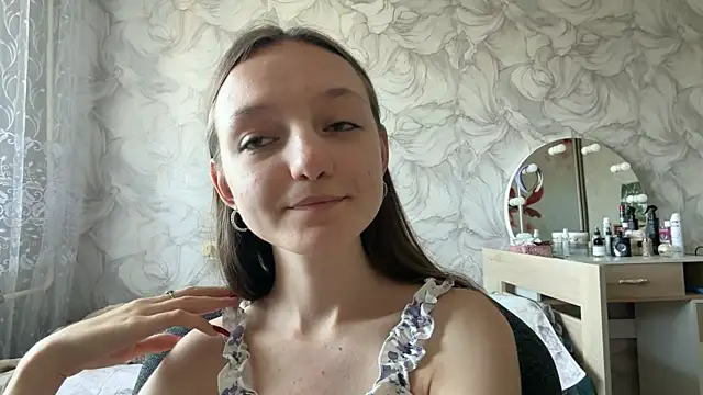 Snapshot of LeaScolieri chatting on 3, 8, 2026 LeaScolieri online show from 3, 8, 2026