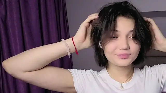 Snapshot of cute__caprice chatting on 3, 8, 2026 cute caprice online show from 3, 8, 2026