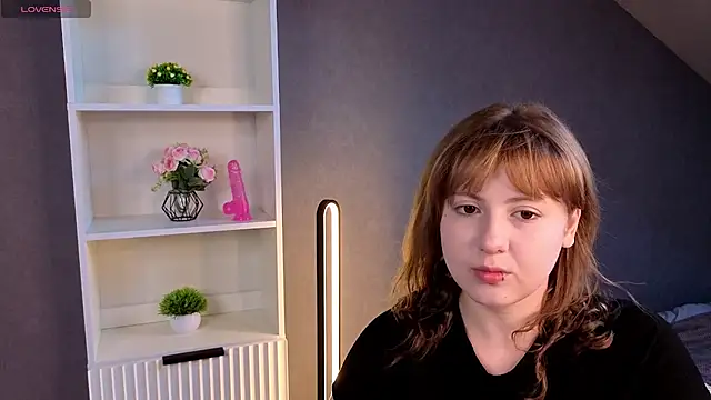 Snapshot of Yumi-Nevada chatting on 4, 8, 2026 Yumi-Nevada online show from 4, 8, 2026