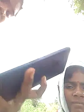 Snapshot of Aaradhya_sharmaa chatting on 2, 8, 2026 Aaradhya sharmaa online show from 2, 8, 2026