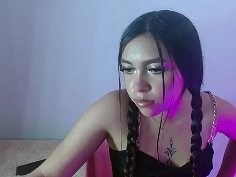 Snapshot of Charlotcr chatting on 1, 8, 2026 Charlotcr online show from 1, 8, 2026