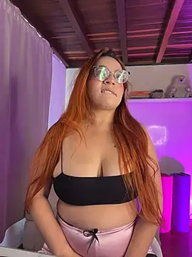 Snapshot of Miaaa_Peach chatting on 5, 8, 2026 Miaaa Peach online show from 5, 8, 2026