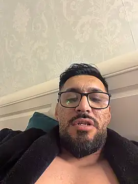 Snapshot of flupu1 chatting on 9, 8, 2026 flupu1 online show from 9, 8, 2026