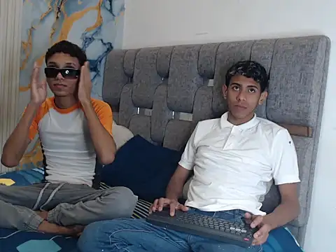 RED ZONE BOYS online show from 5, 8, 2026