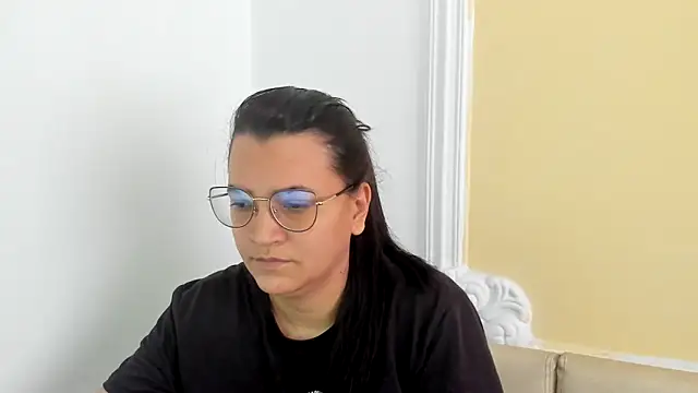 MARILYN GARCIA online show from 6, 2, 2025