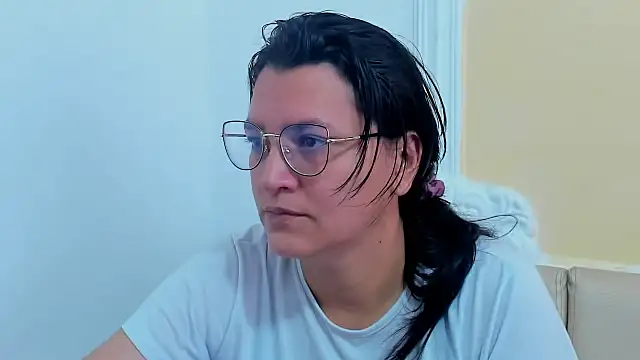 MARILYN GARCIA online show from 2, 3, 2025