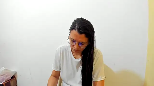 MARILYN GARCIA online show from 13, 10, 2025