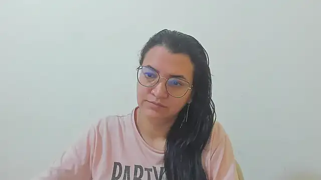 Snapshot of MARILYN_GARCIA chatting on 21, 12, 2025 MARILYN GARCIA online show from 21, 12, 2025