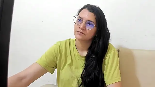 Snapshot of MARILYN_GARCIA chatting on 3, 3, 2026 MARILYN GARCIA online show from 3, 3, 2026