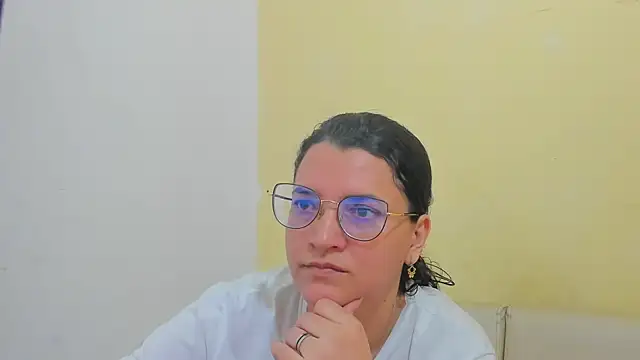 Snapshot of MARILYN_GARCIA chatting on 1, 4, 2026 MARILYN GARCIA online show from 1, 4, 2026