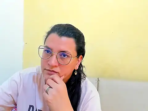 Snapshot of MARILYN_GARCIA chatting on 7, 4, 2026 MARILYN GARCIA online show from 7, 4, 2026