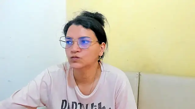 Snapshot of MARILYN_GARCIA chatting on 10, 4, 2026 MARILYN GARCIA online show from 10, 4, 2026