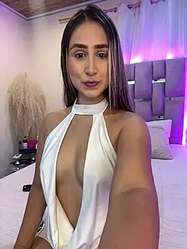 Snapshot of AriaFontaine chatting on 8, 8, 2026 AriaFontaine online show from 8, 8, 2026