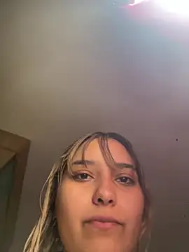 Snapshot of Vittoria_Monetti chatting on 5, 8, 2026 Vittoria Monetti online show from 5, 8, 2026