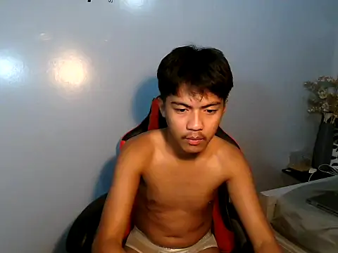 Snapshot of sweet_milker chatting on 6, 8, 2026 sweet milker online show from 6, 8, 2026