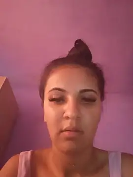 Snapshot of georgiana15_26 chatting on 7, 8, 2026 georgiana15 26 online show from 7, 8, 2026