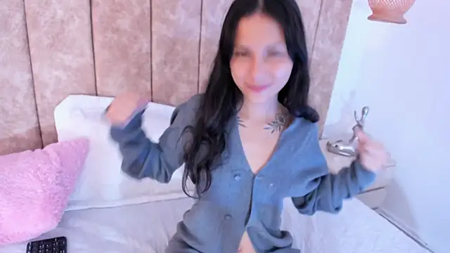 EmmaLily online show from 9, 8, 2026