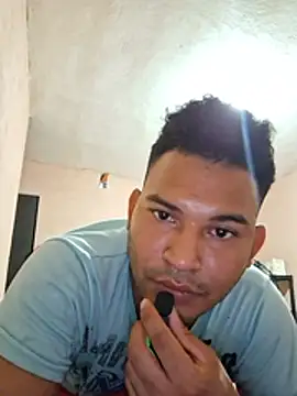 Snapshot of elrromantic chatting on 10, 8, 2026 elrromantic online show from 10, 8, 2026