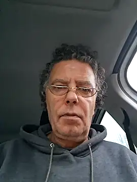 Snapshot of gianlux128bis chatting on 6, 1, 2026 gianlux128bis online show from 6, 1, 2026