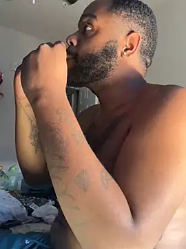 Snapshot of BigHunchoDick chatting on 27, 2, 2025 BigHunchoDick online show from 27, 2, 2025