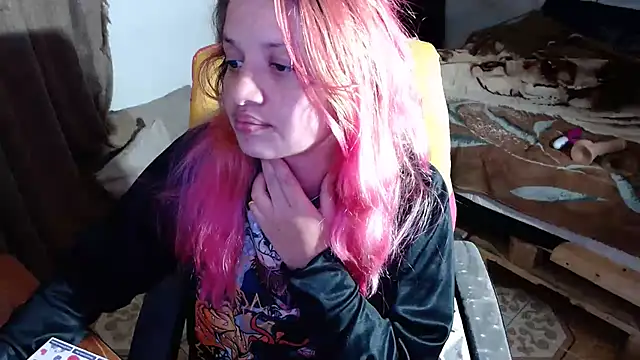 Snapshot of kattydirtylol chatting on 10, 12, 2024 kattydirtylol online show from 10, 12, 2024