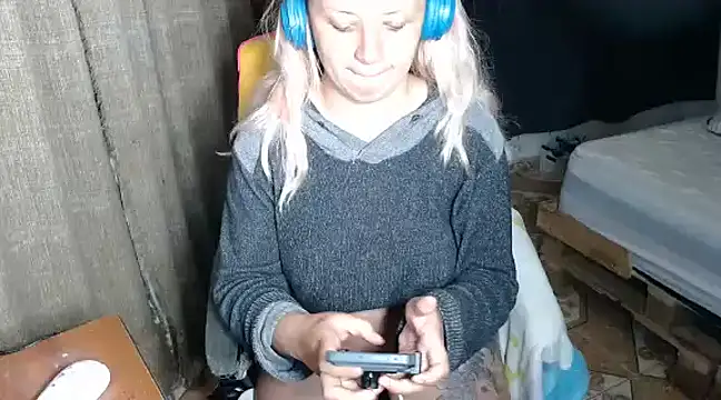 Snapshot of kattydirtylol chatting on 18, 1, 2025 kattydirtylol online show from 18, 1, 2025