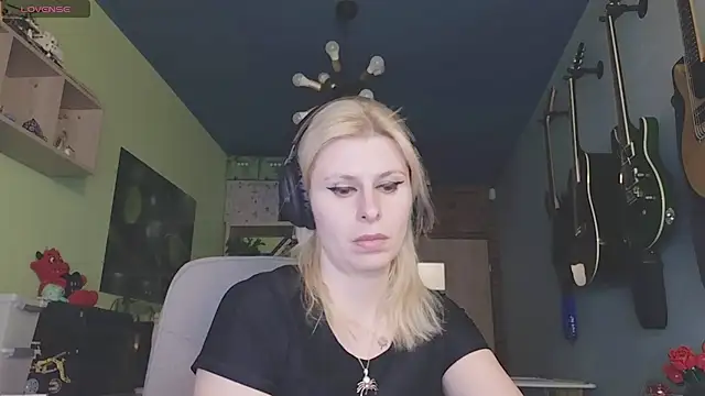 karmija online show from 18, 2, 2025