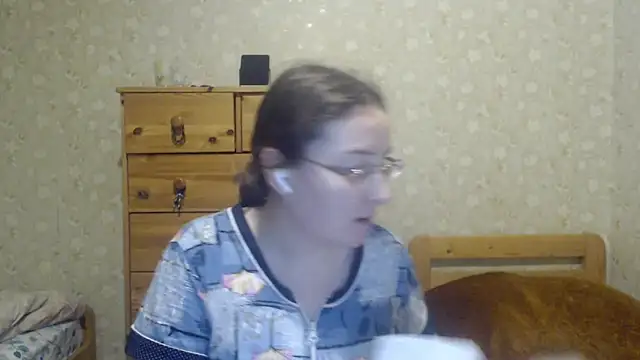 Snapshot of Smart_Rose chatting on 3, 2, 2025 Smart Rose online show from 3, 2, 2025