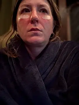 Snapshot of Natali_UA chatting on 11, 4, 2026 Natali UA online show from 11, 4, 2026