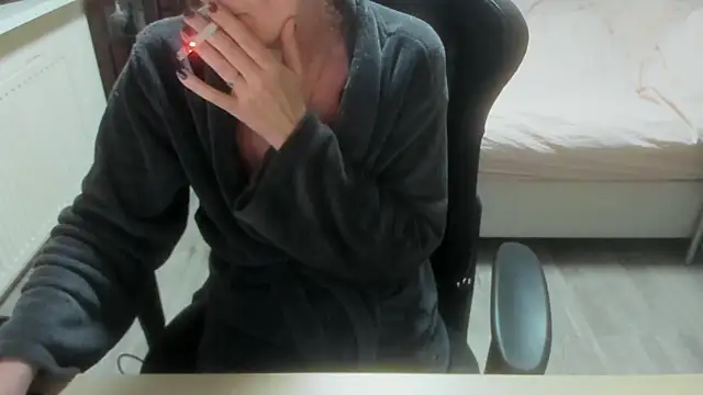 minoesje37 online show from 19, 3, 2026