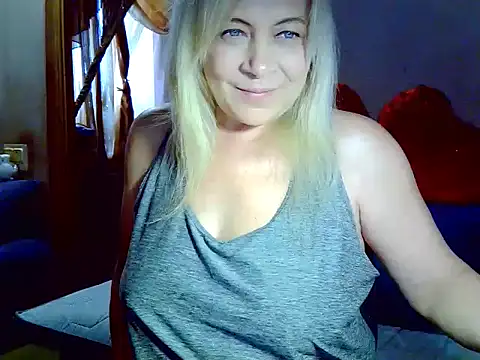 Snapshot of AgoniA7 chatting on 4, 2, 2026 AgoniA7 online show from 4, 2, 2026