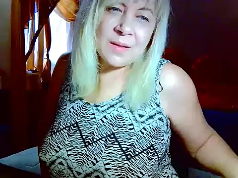 Snapshot of AgoniA7 chatting on 5, 4, 2026 AgoniA7 online show from 5, 4, 2026