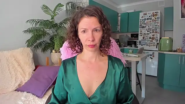 Snapshot of ChristinaGlory chatting on 9, 5, 2026 ChristinaGlory online show from 9, 5, 2026