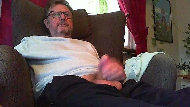 Snapshot of arne chatting on 9, 11, 2025 arne online show from 9, 11, 2025