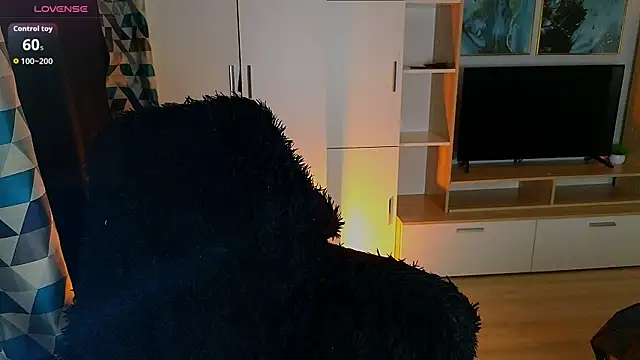 Snapshot of MilanaOmg chatting on 9, 4, 2026 MilanaOmg online show from 9, 4, 2026