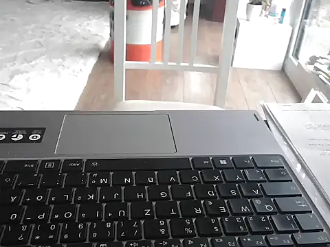 Snapshot of LuckyLuke13 chatting on 1, 11, 2025 LuckyLuke13 online show from 1, 11, 2025