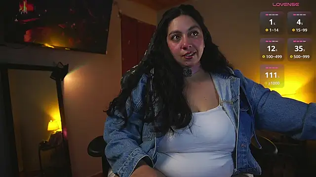 Snapshot of coraline_latin chatting on 14, 7, 2026 coraline latin online show from 14, 7, 2026
