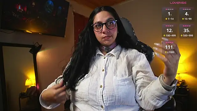 Snapshot of coraline_latin chatting on 16, 7, 2026 coraline latin online show from 16, 7, 2026