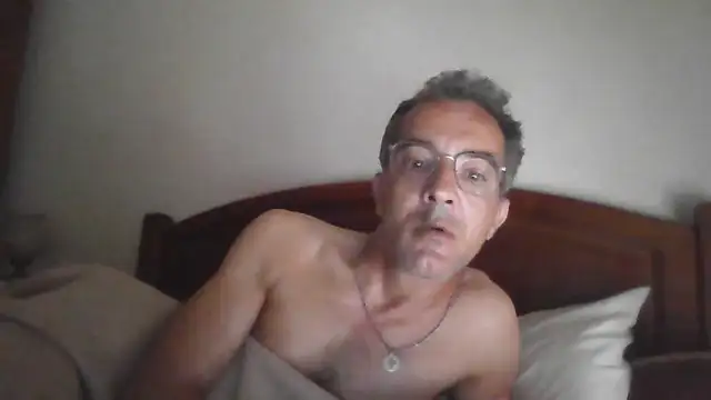 CarlosRocha73 online show from 17, 6, 2026