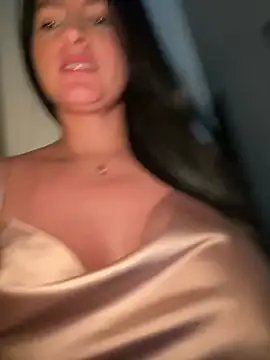 Snapshot of Carolina_Novoa chatting on 5, 3, 2025 Carolina Novoa online show from 5, 3, 2025