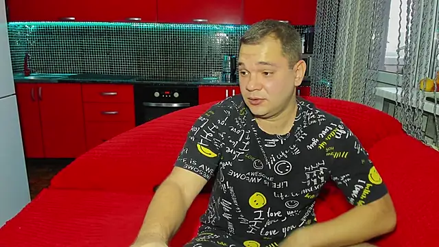 Snapshot of sladkayapara2019 chatting on 7, 11, 2025 sladkayapara2019 online show from 7, 11, 2025