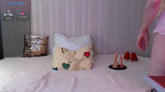 Snapshot of SylviaFoxy chatting on 31, 1, 2025 SylviaFoxy online show from 31, 1, 2025