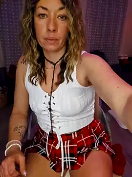 Snapshot of _NinaLuvSins_ chatting on 25, 11, 2025 NinaLuvSins online show from 25, 11, 2025