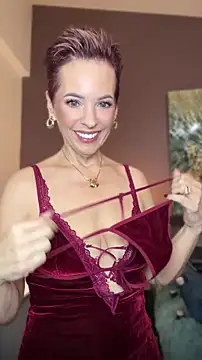 Snapshot of RubyLynne chatting on 14, 4, 2026 RubyLynne online show from 14, 4, 2026