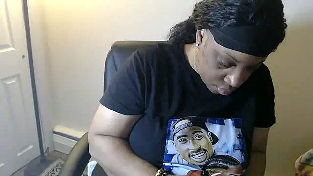 Sexymona1218 online show from 1, 4, 2026