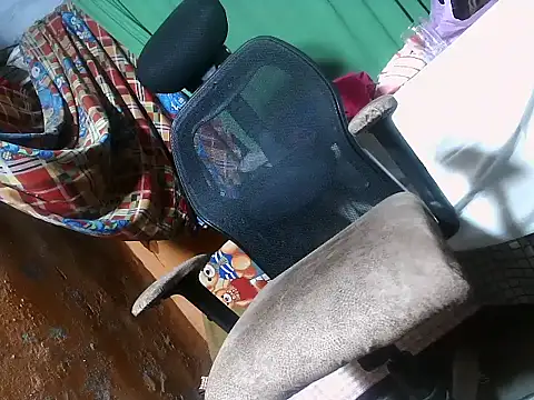 Snapshot of desiboy1101 chatting on 24, 1, 2025 desiboy1101 online show from 24, 1, 2025