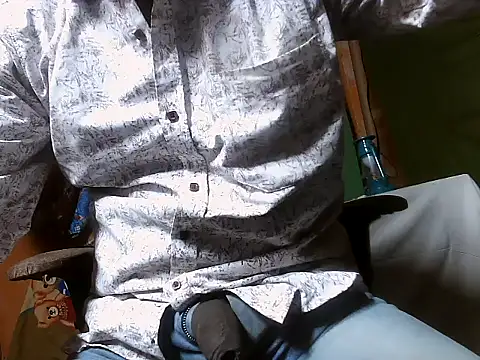 Snapshot of desiboy1101 chatting on 2, 2, 2025 desiboy1101 online show from 2, 2, 2025