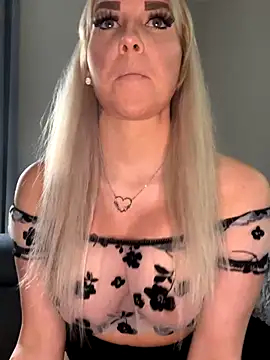 MIA-XXX online show from 4, 11, 2025