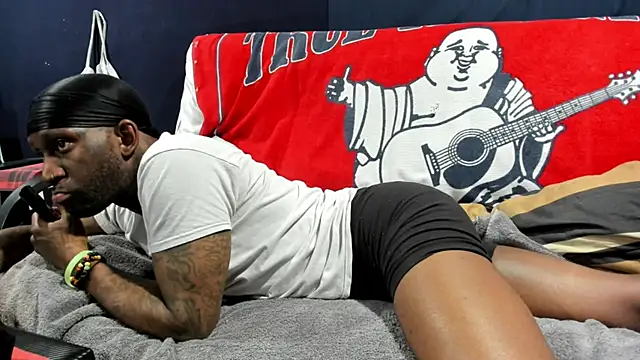 Snapshot of iBreakHeartz chatting on 24, 12, 2024 iBreakHeartz online show from 24, 12, 2024