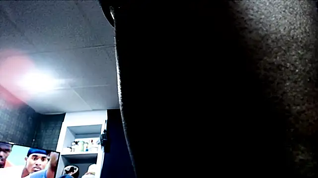 Snapshot of iBreakHeartz chatting on 19, 2, 2025 iBreakHeartz online show from 19, 2, 2025